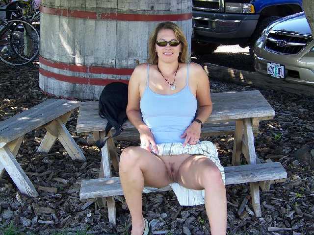 Flashing Milf In Public And Flashing Her Pussy